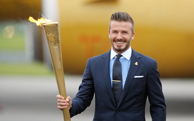 ROR电竞精华-久保建英这传球精准到位